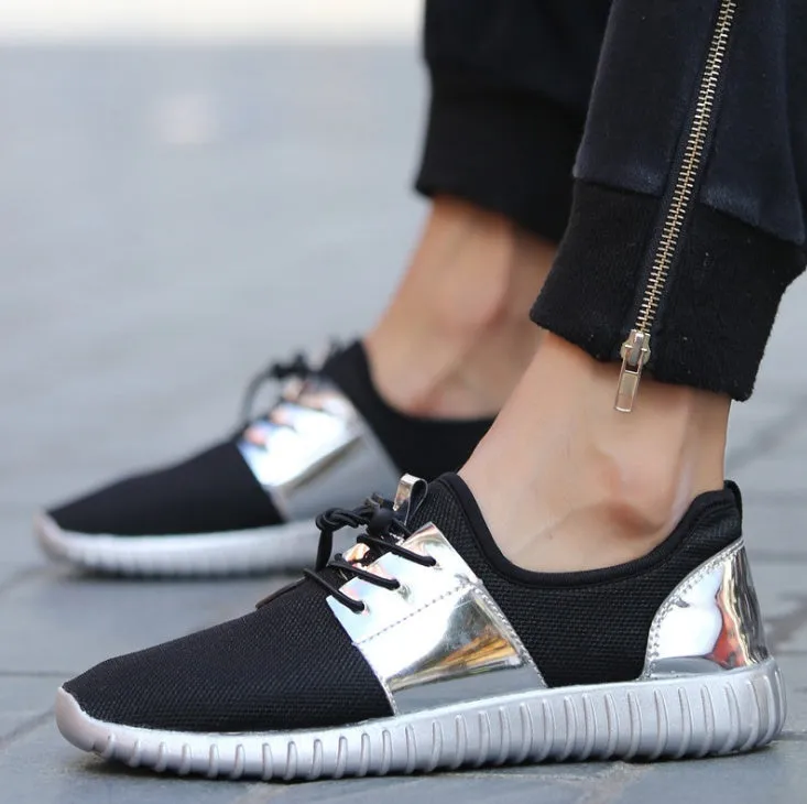 Breathable mesh casual flat shoes for men and women with lace-up closure and rubber outsole