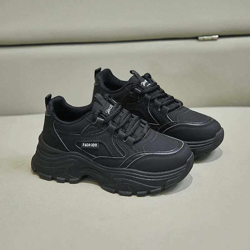 Breathable sports height increasing low-top shoes for women in black with T-shaped tie and rubber sole