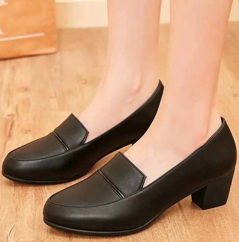 Women's solid colour lazy shoes with mid heel, chunky heel, pointed toe, and waterproof platform in black