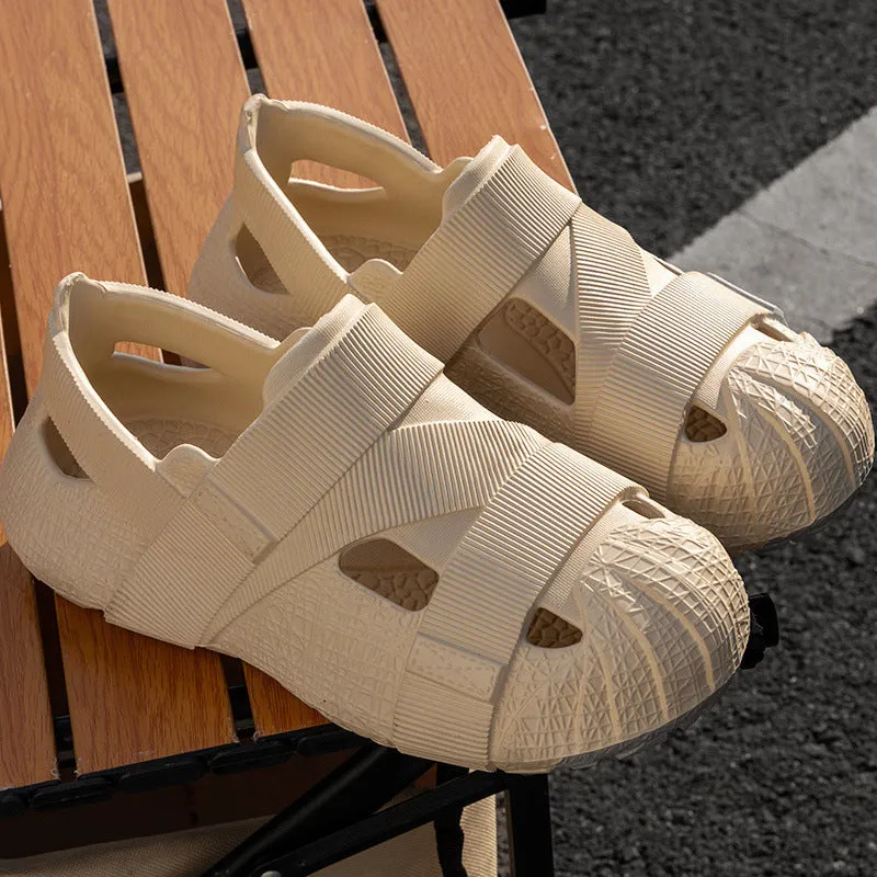 Men's non-slip deodorant EVA sandals in khaki with PU upper on a wooden floor