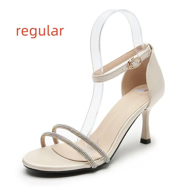 Women's satin high heel sandals, round toe, black, 5cm heel, on display