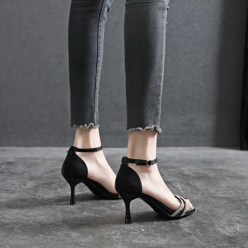 Women's satin high heel sandals, round toe, black, 5cm heel, on display