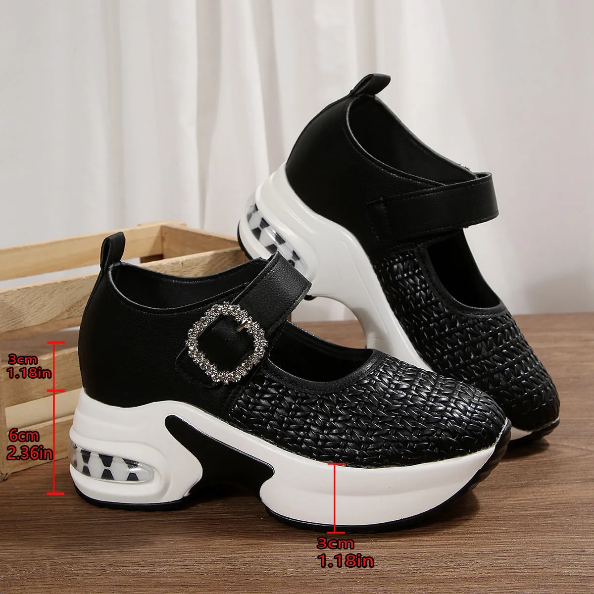 Women's low-top woven wedge shoes in black with leather lining and rubber sole, mid heel 3-5cm