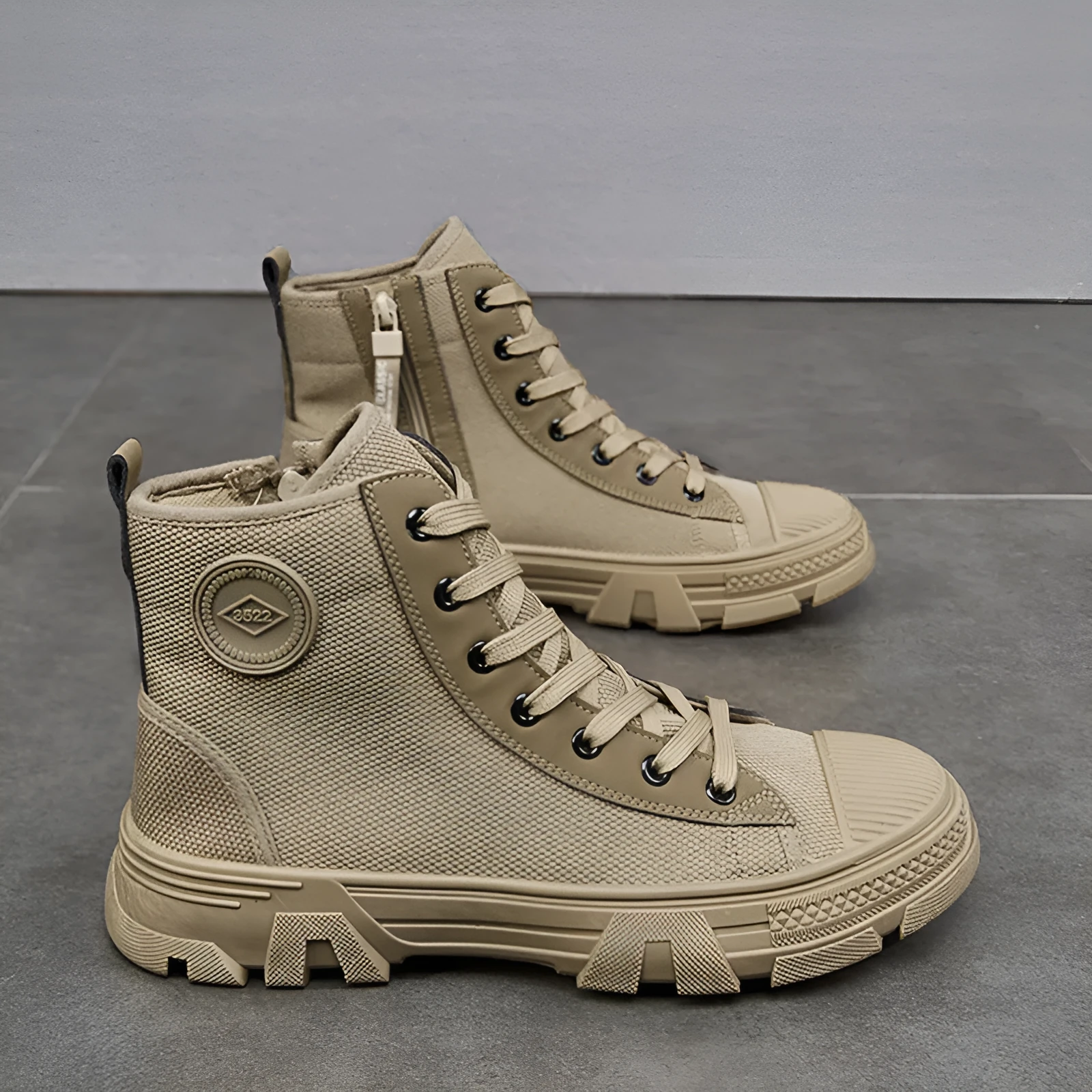 Breathable men's high-top non-slip protective shoes with side zipper, fabric upper, rubber sole, khaki colour