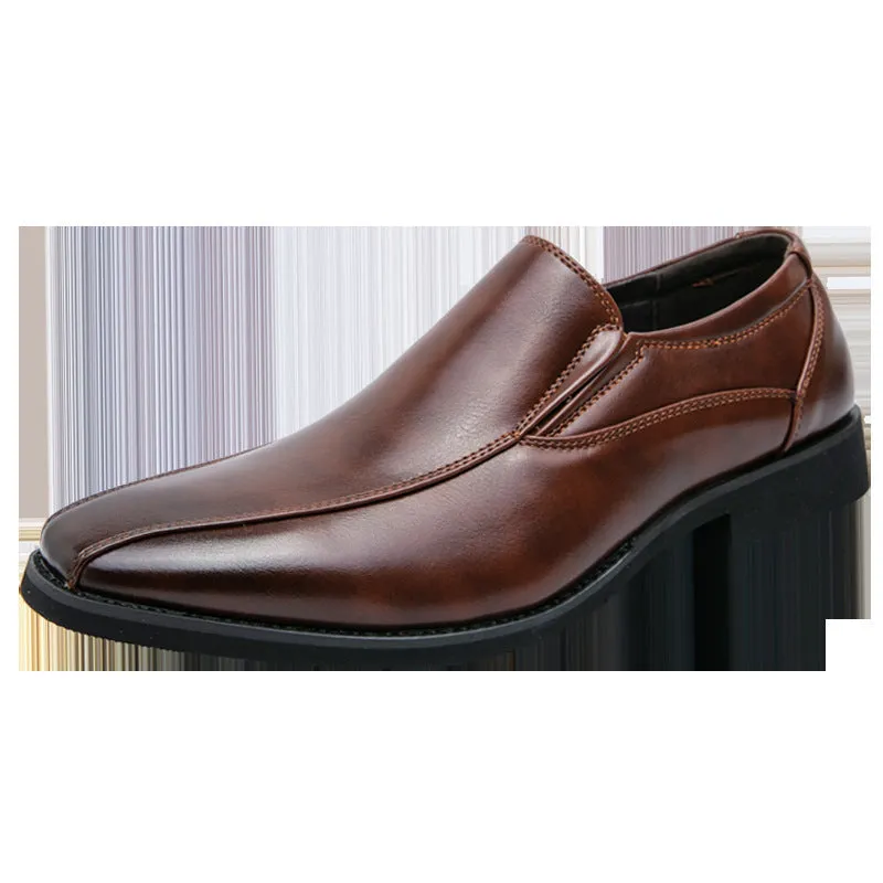Men's black patent leather pointed toe casual shoes with a flat rubber sole
