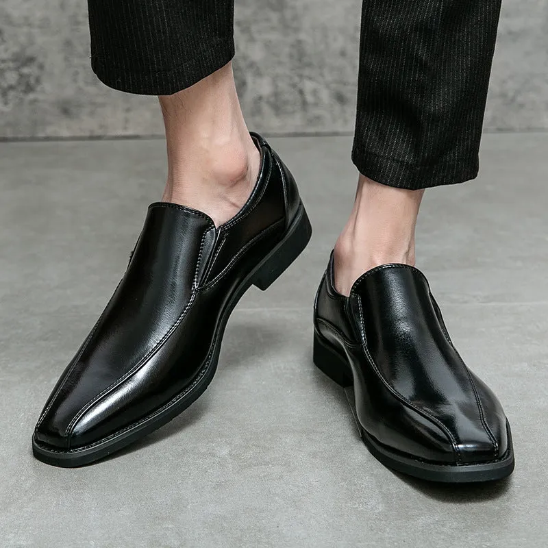 Men's black patent leather pointed toe casual shoes with a flat rubber sole
