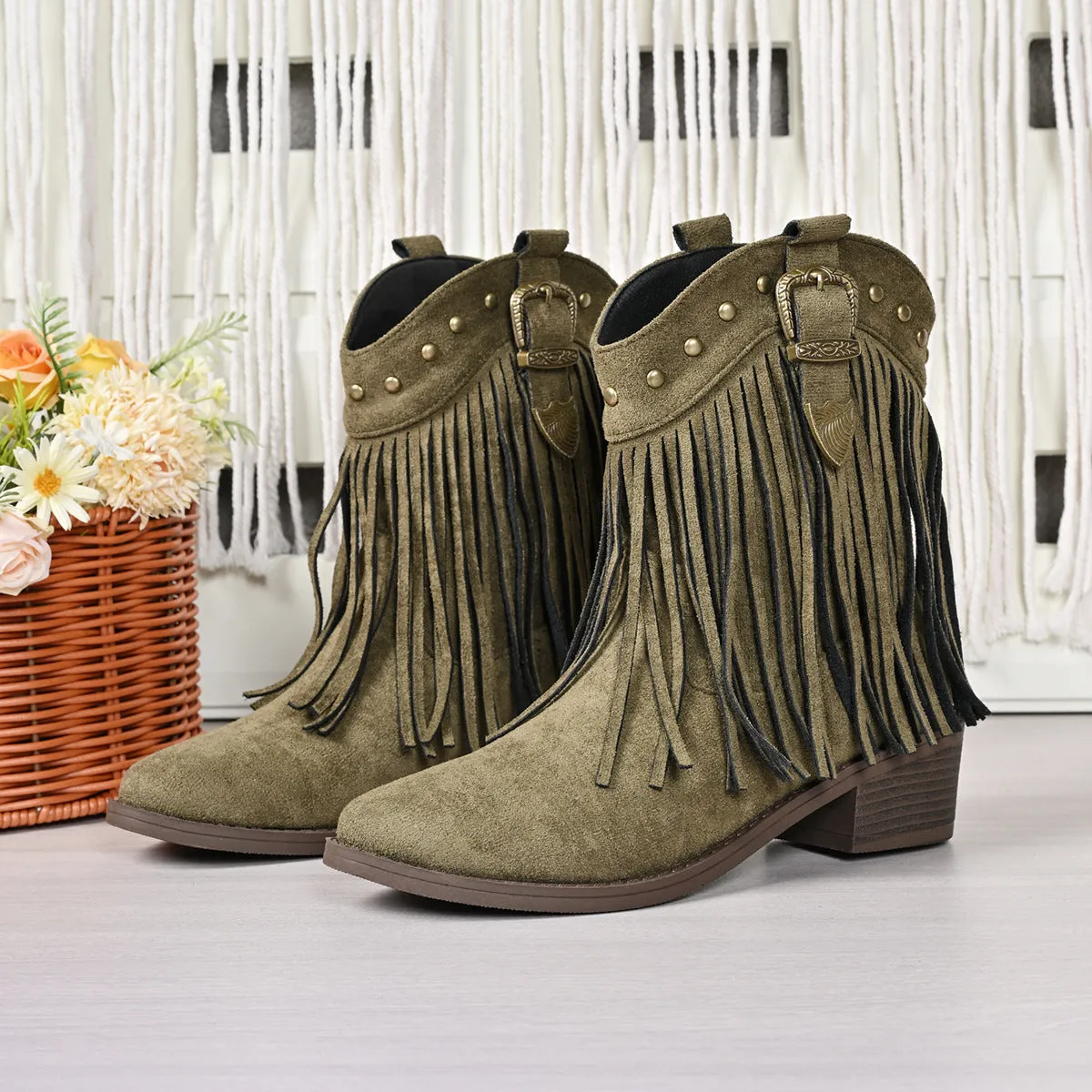 Retro pointed tassel western cowboy boot for women in plus sizes, suede upper, mid heel