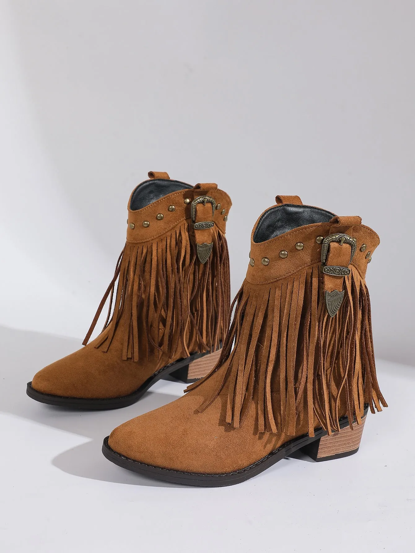 Retro pointed tassel western cowboy boot for women in plus sizes, suede upper, mid heel