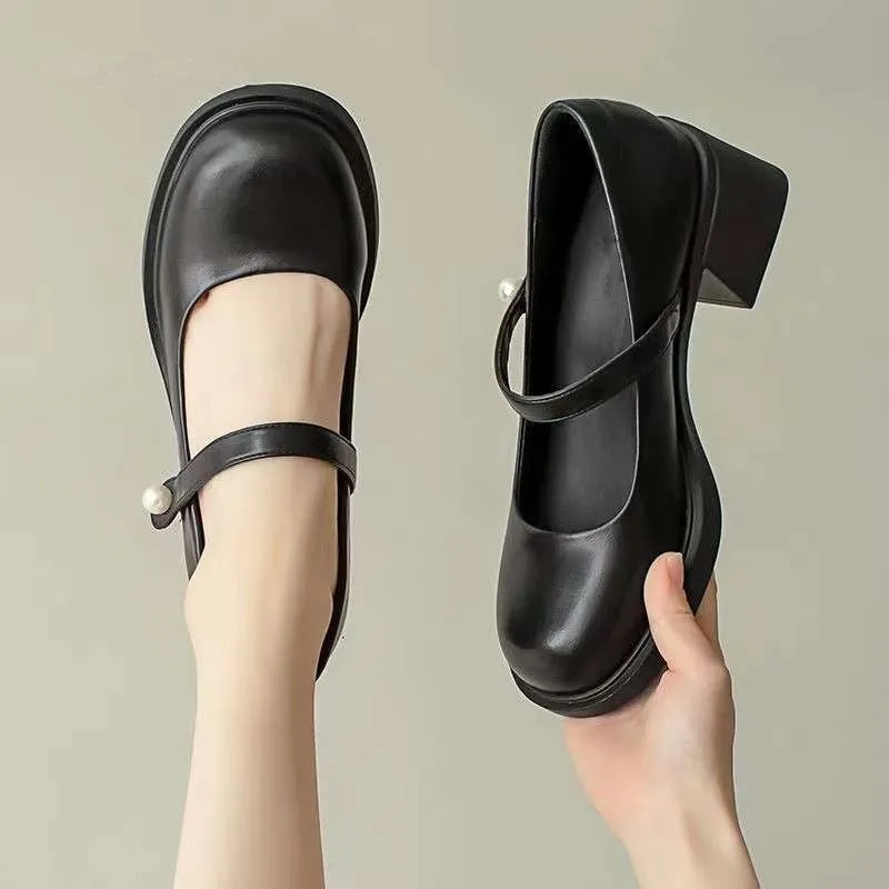 Women's PU leather loafers with short stout heel, round toe, in beige colour, solid colour design