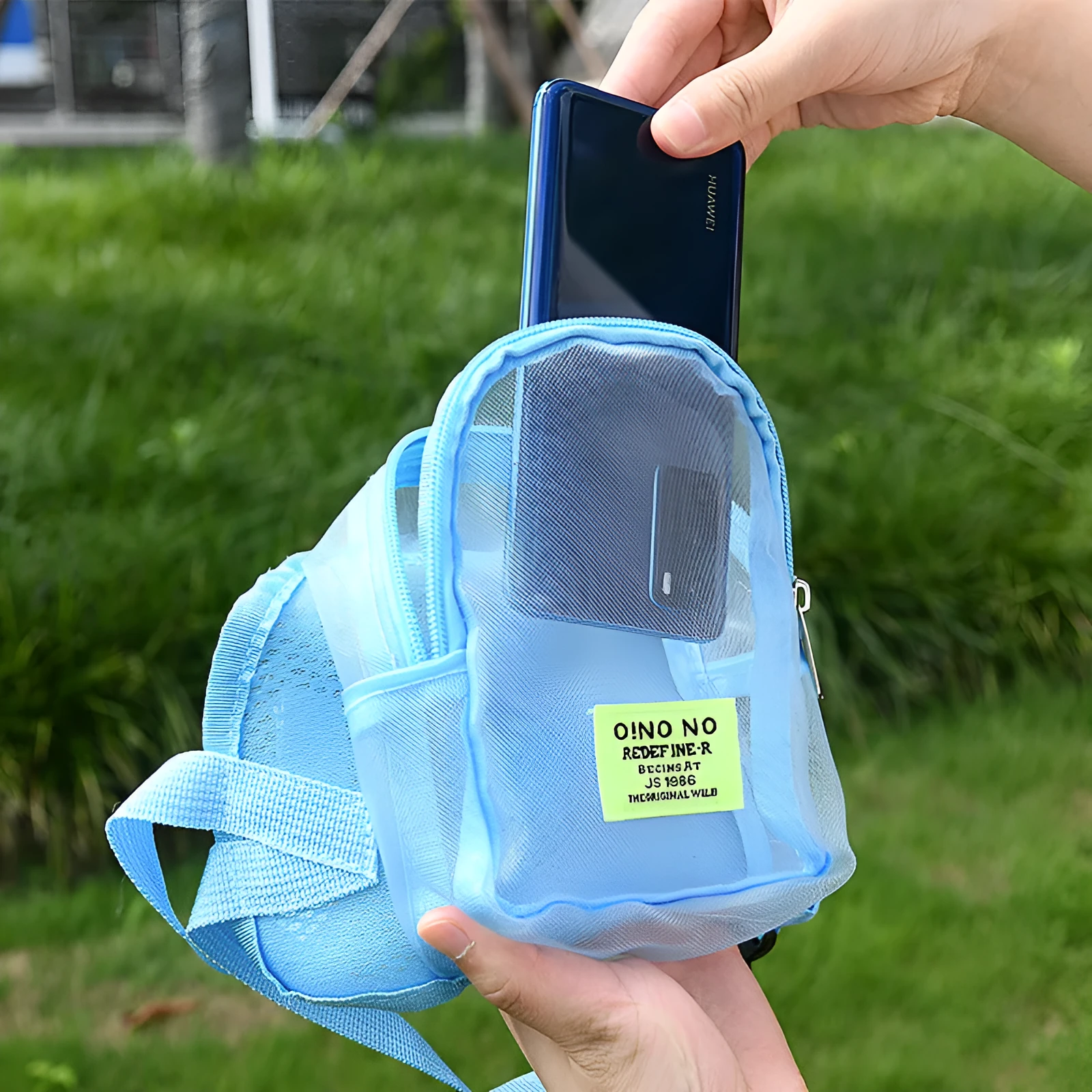 Solid colour dog backpack storage bag in polyester canvas construction