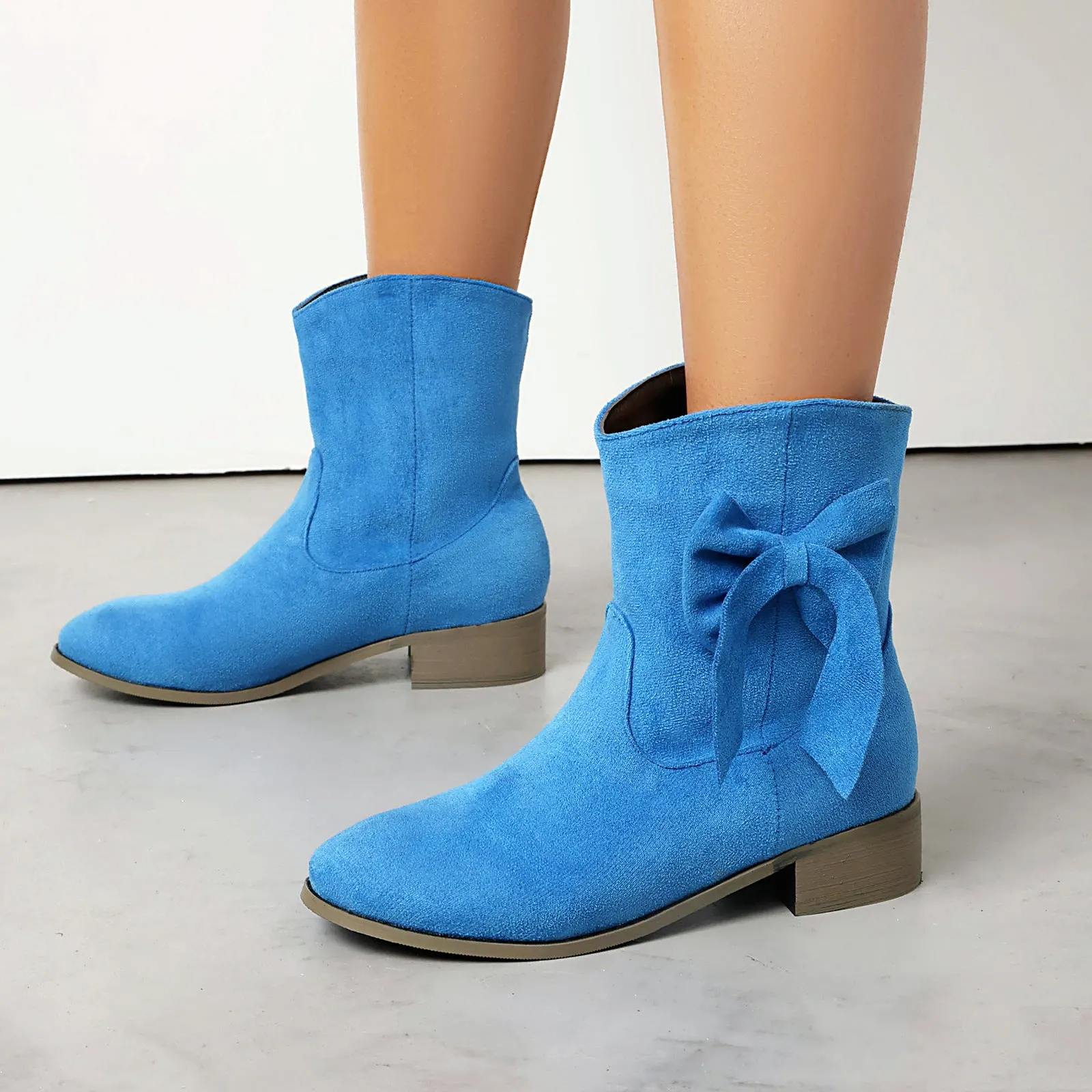Low heel suede sweet bow casual boots for women, square toe, low tube, in burgundy with bow detail