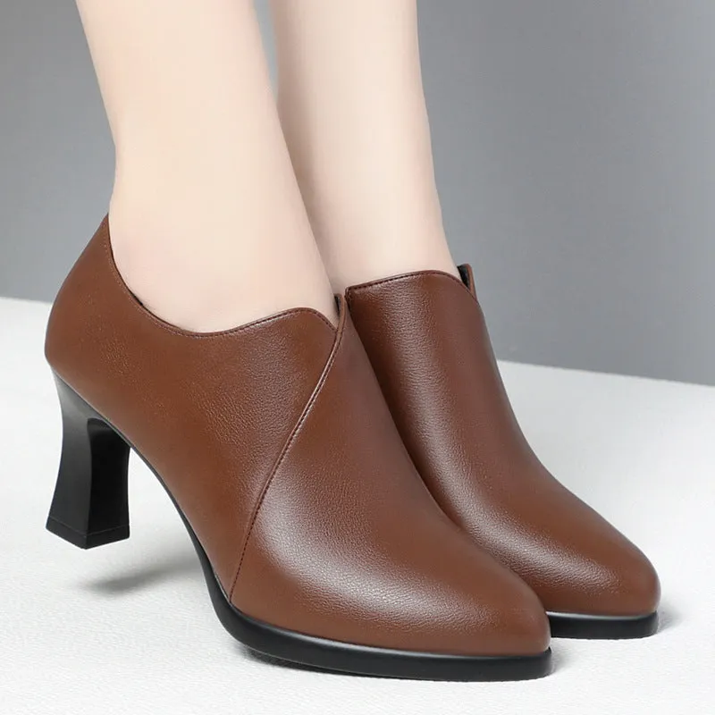 Soft leather PU pumps shoes with deep mouth side zipper and thick heel in black
