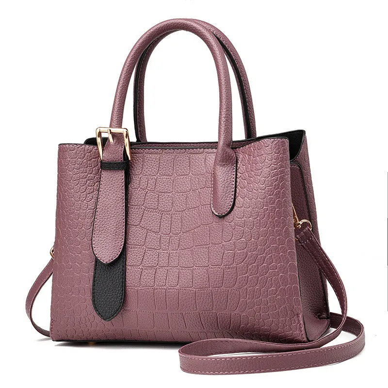 Urban simple shoulder messenger bag for women with crocodile pattern, square vertical shape, black PU leather, multiple compartments