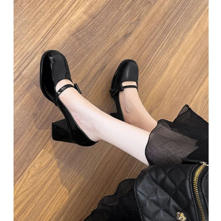Chunky heel round toe Mary Jane shoes in patent leather, 7cm heel, available in multiple colours and sizes 30-45.
