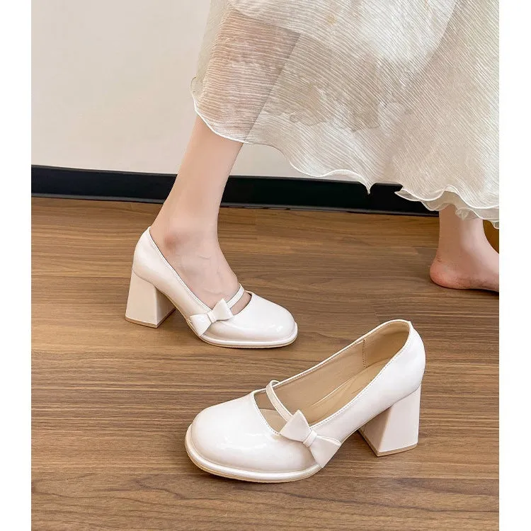 Chunky heel round toe Mary Jane shoes in patent leather, 7cm heel, available in multiple colours and sizes 30-45.