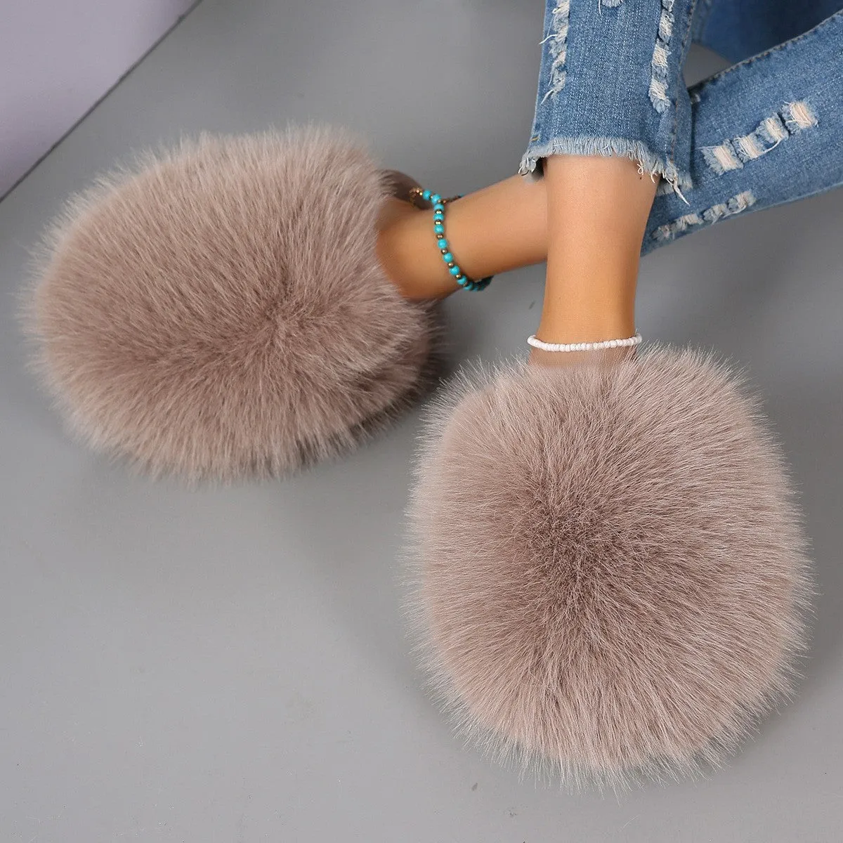 Thickened solid colour baotou slippers with plush upper and rubber sole, available in multiple colours and sizes for couples