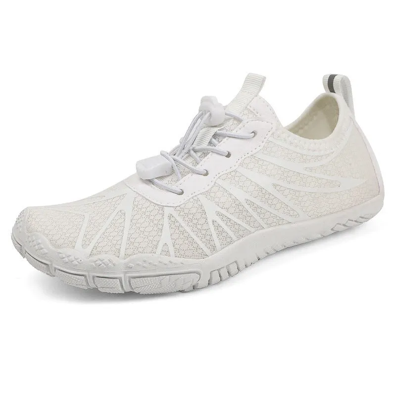 Men's and women's low-top breathable sports running shoes with a rubber sole in various colours