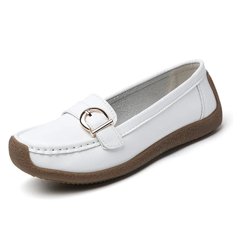 Women's beige casual loafers with round toe and flat beef tendon sole on a white background.