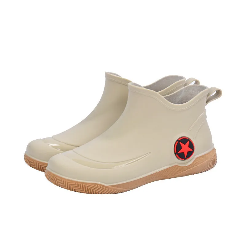 Men's low-cut rain boots in army green with non-slip PVC sole and short top