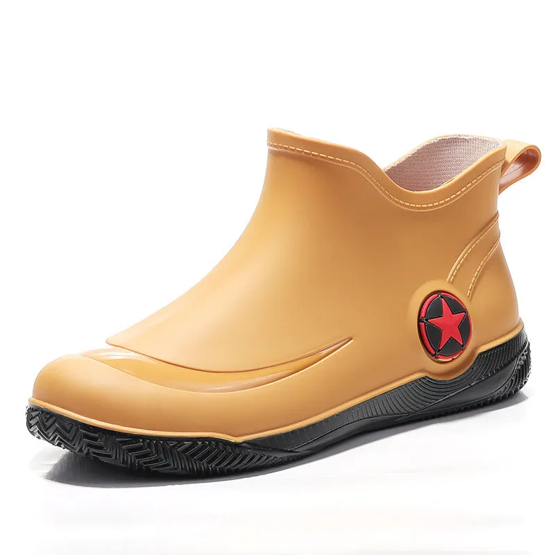 Men's low-cut rain boots in army green with non-slip PVC sole and short top