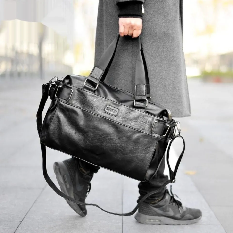 Men's leather messenger bag, large capacity, cowhide lining, black colour, shoulder strap