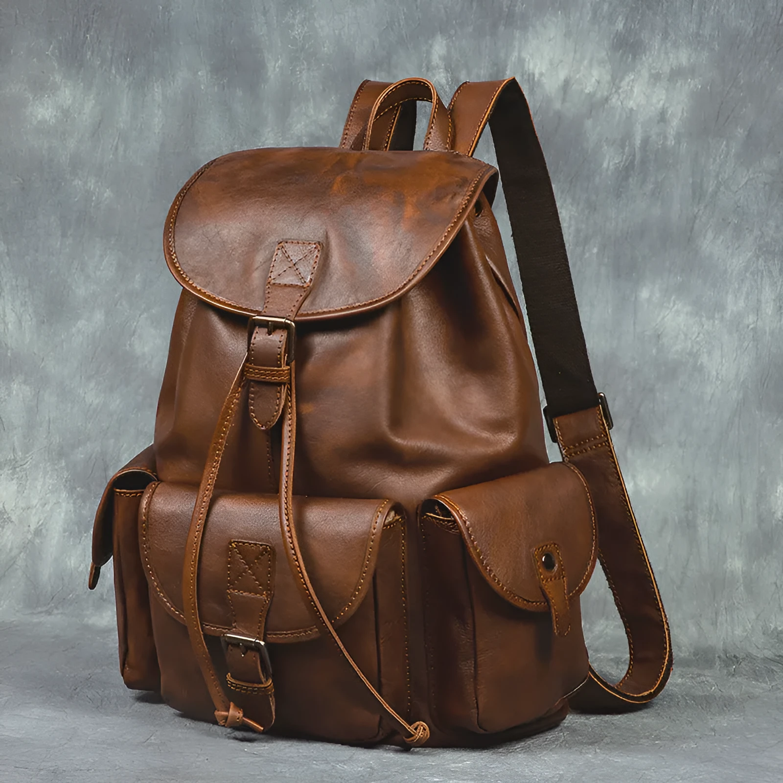 Genuine leather retro backpack for men, top grain, light brown, with ergonomic back panel and geometric pattern