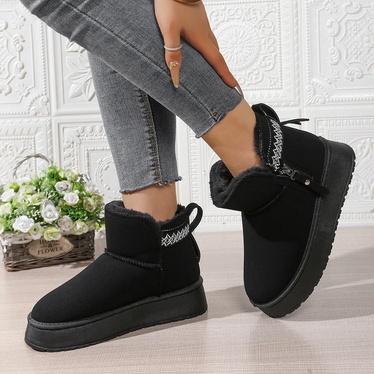 Women’s suede side zipper platform snow boots in black with wool lining and round toe