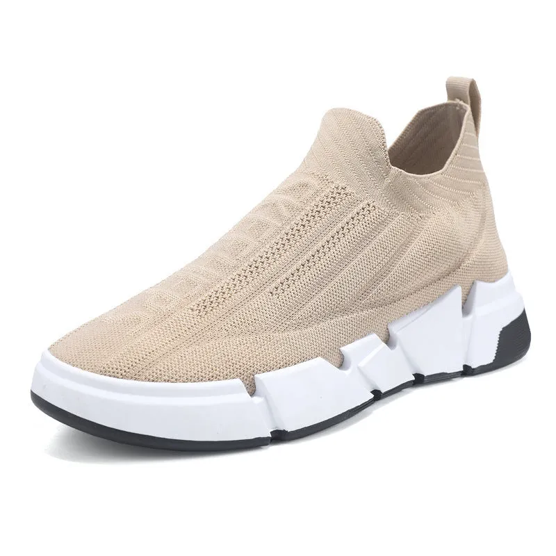 Men's slip-on casual sports shoes with black flyknit mesh upper and sock cuffs, flat PVC sole