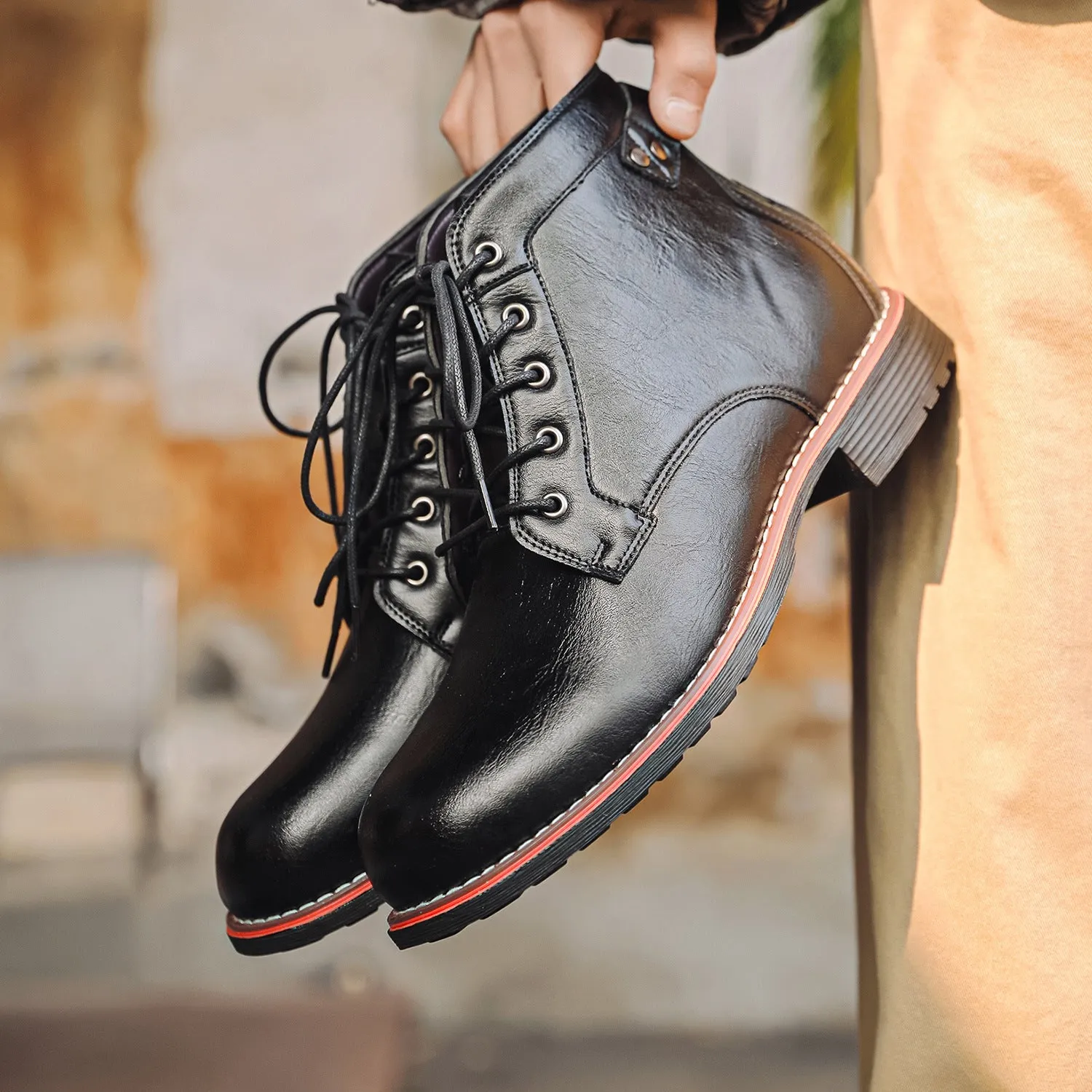 Men's retro lace-up Western boots in brown with embossed artificial PU upper and horseshoe heel