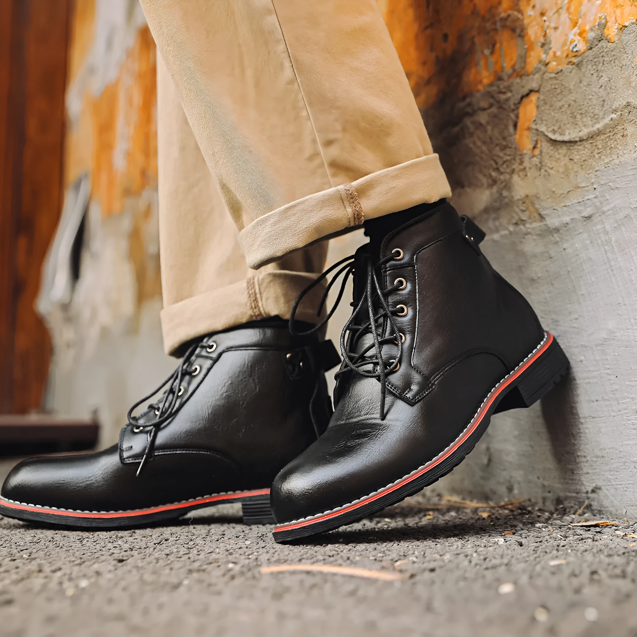 Men's retro lace-up Western boots in brown with embossed artificial PU upper and horseshoe heel
