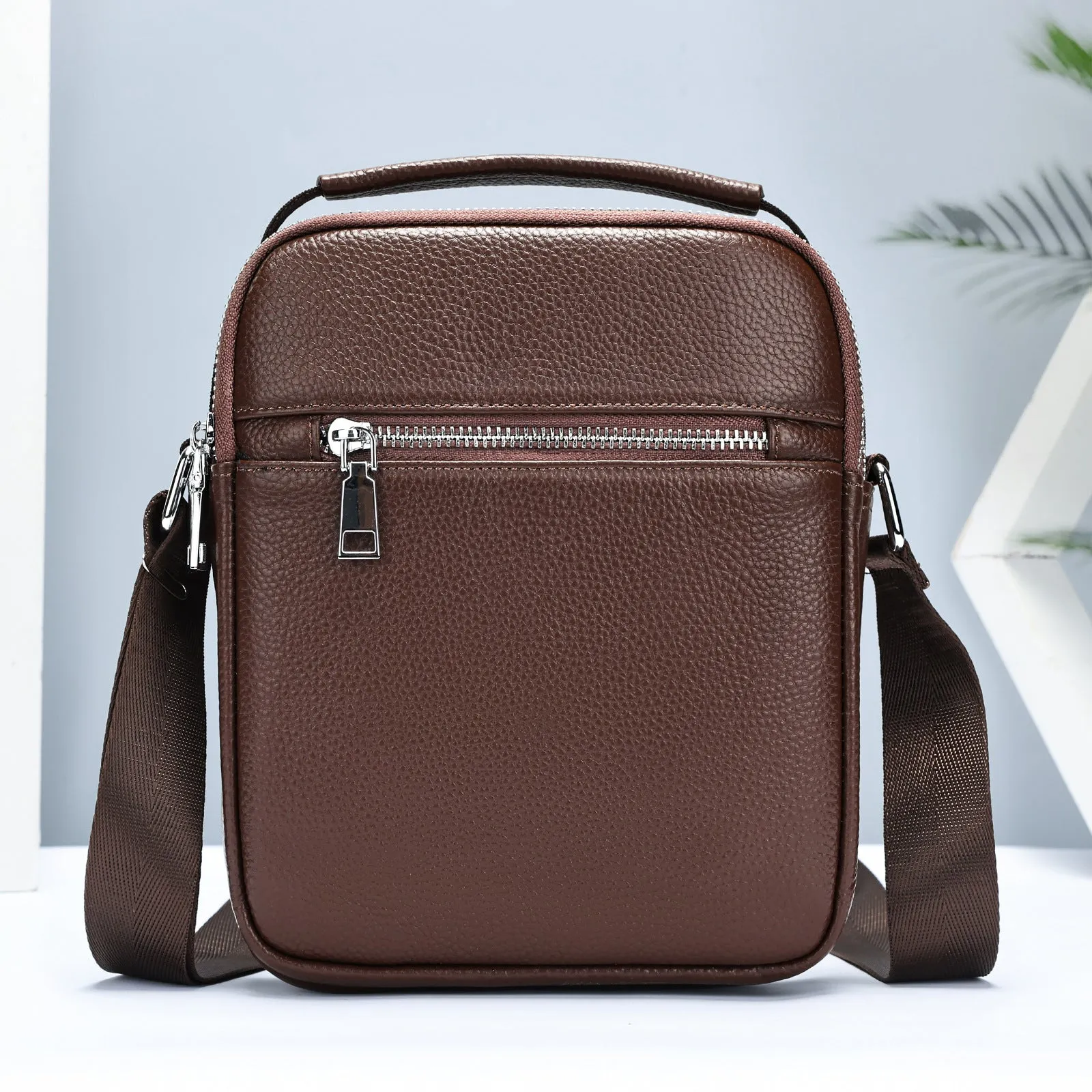 Men's first layer cowhide crossbody bag in coffee colour, 18x7x22cm, genuine leather daily matching bag