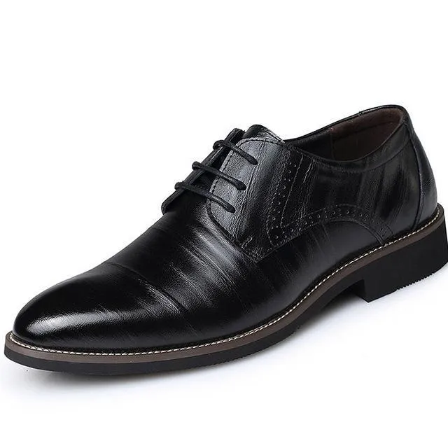 Men leather dress shoes with PU leather vamp and rubber sole in black colour on white background