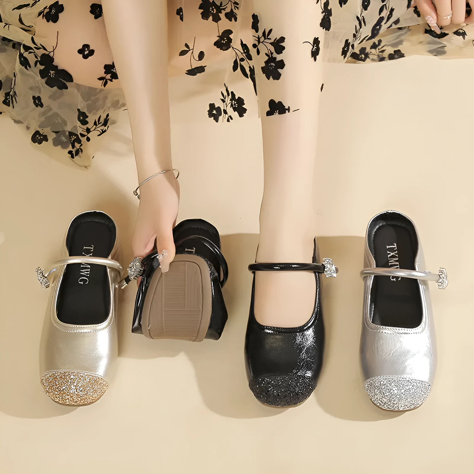 Casual shallow mouth toe sandals for women with round toe, PU upper, and rubber sole in black