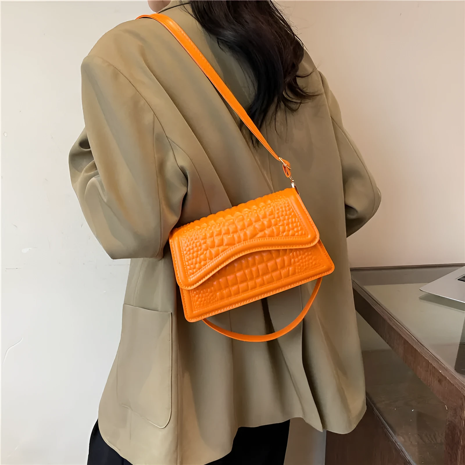Crocodile pattern PU leather messenger bag in black with horizontal square shape and shoulder strap
