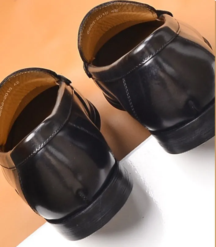 Men's breathable casual leather shoes in black with flat heel and first layer cowhide upper