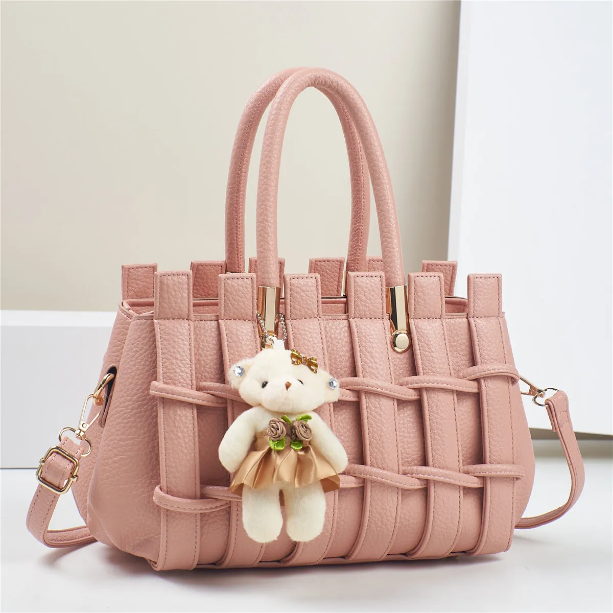 Women's anti-scratch hand-woven PU shoulder bag, horizontal square shape, 28x14x18cm, with sandwich zipper pocket, available in multiple colours