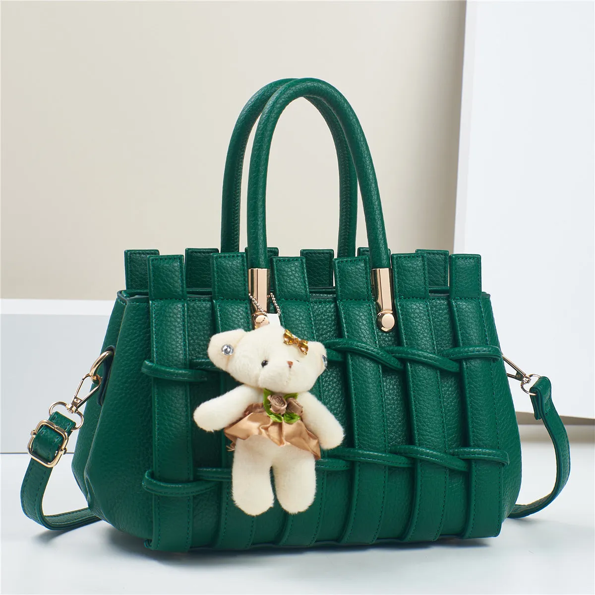 Women's anti-scratch hand-woven PU shoulder bag, horizontal square shape, 28x14x18cm, with sandwich zipper pocket, available in multiple colours