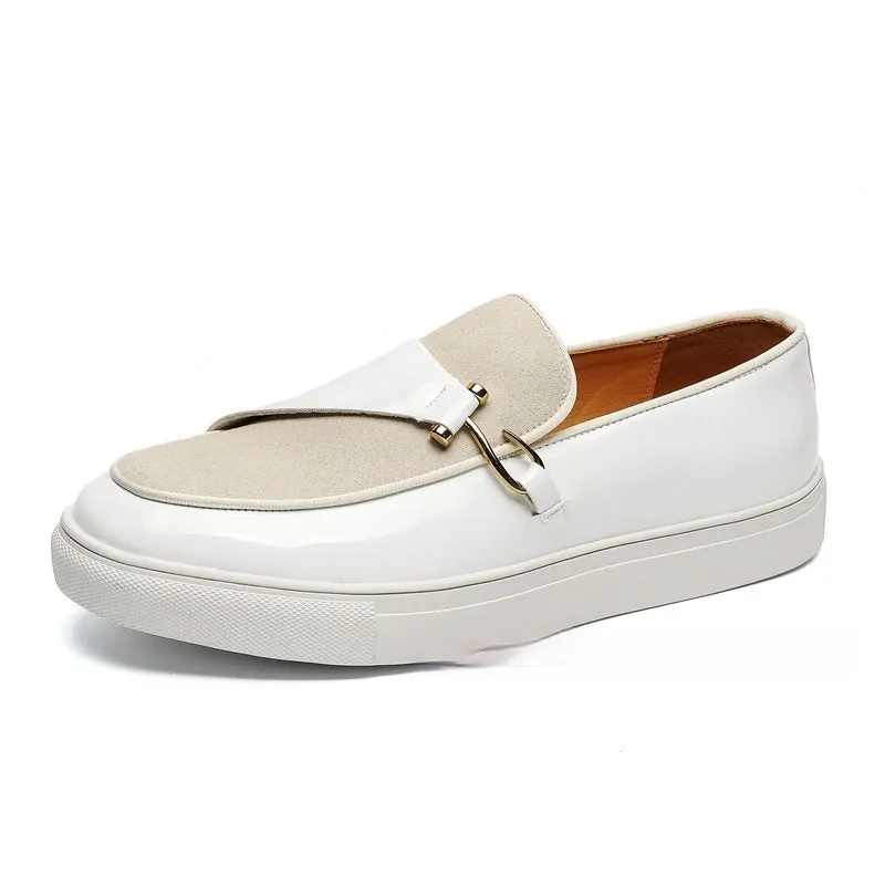 Men's solid colour casual shoes in black artificial PU leather on a neutral background