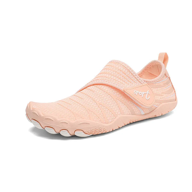 Unisex outdoor wading shoes with mesh upper, rubber sole, Velcro closure, low-top design