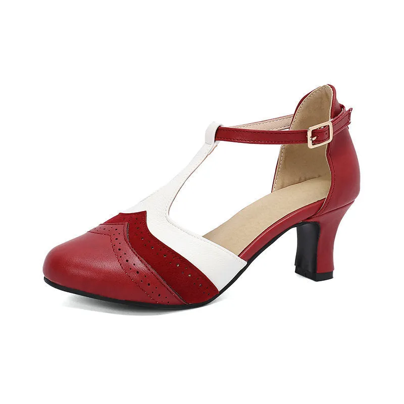 Women's retro closed toe chunky heel sandals in black with buckle fastening and round toe