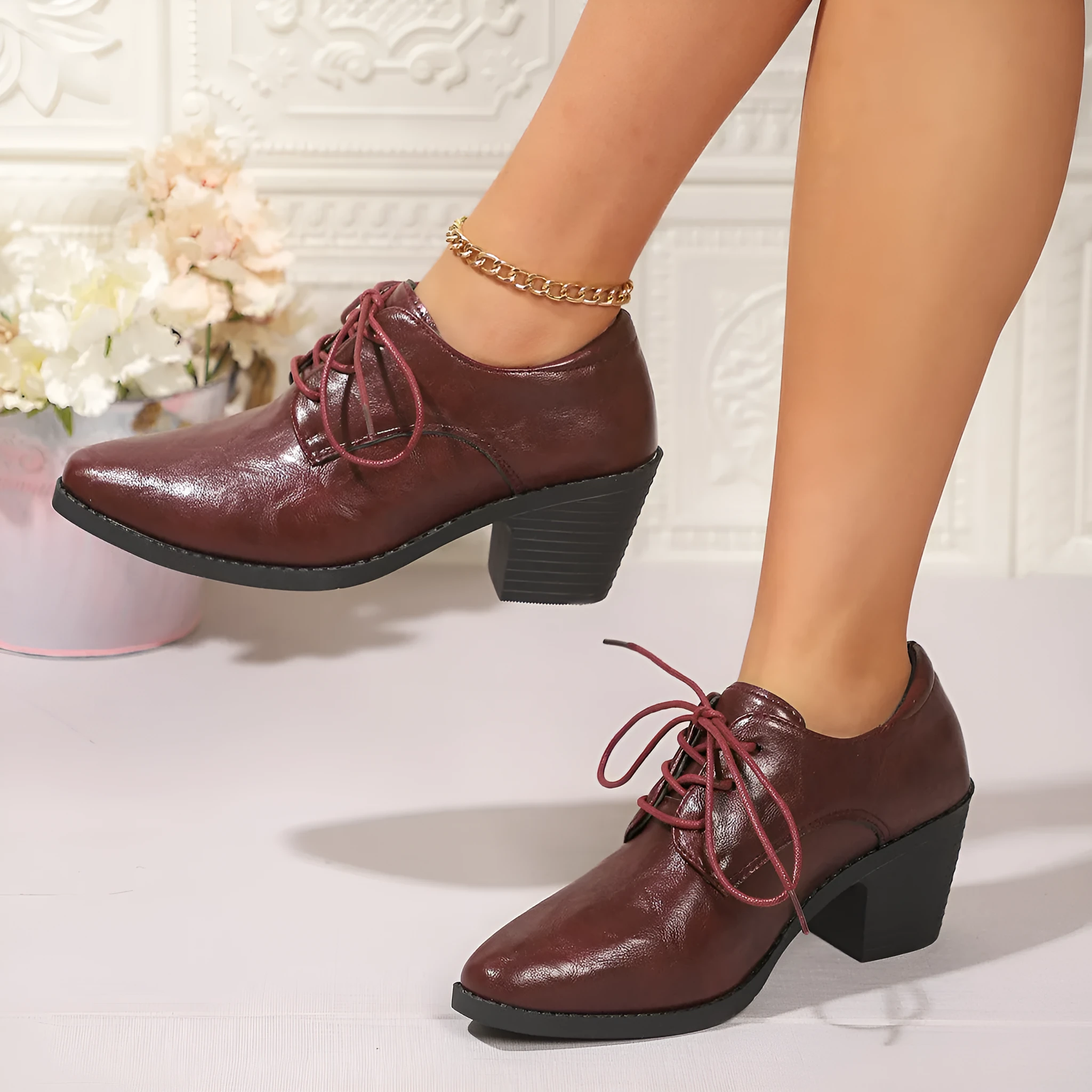 Women's pointed chunky heel front lace-up low-top shoes in beige, solid colour PU upper