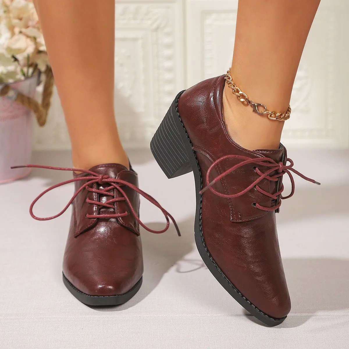 Women's pointed chunky heel front lace-up low-top shoes in beige, solid colour PU upper