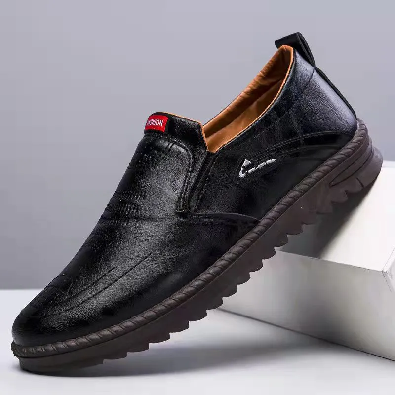 Men's spring leather slip-on shoes in artificial PU with round toe and lace-up closure