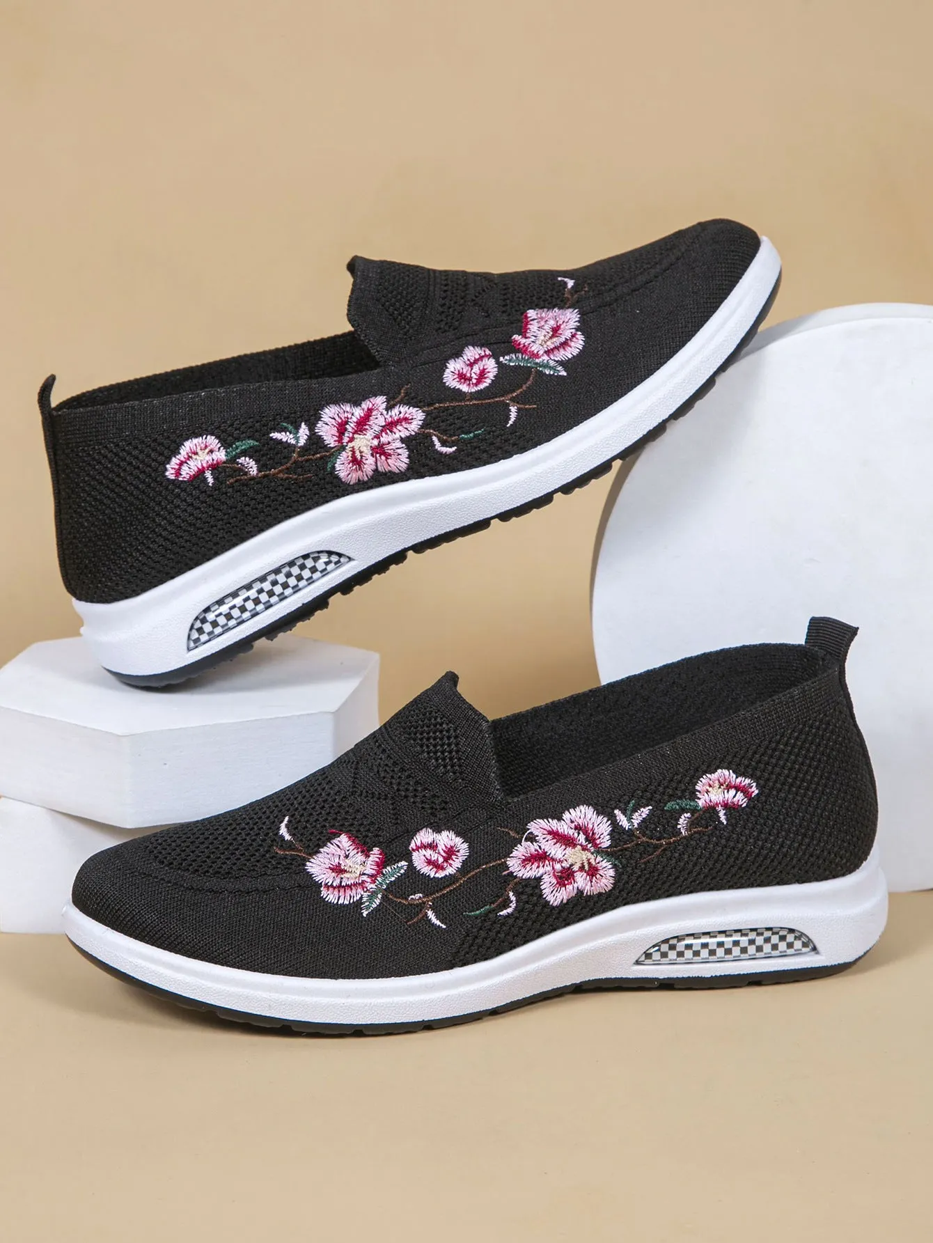 Women's embroidered breathable cloth shoes with soft rubber sole, flat heel, and round toe in multiple colours