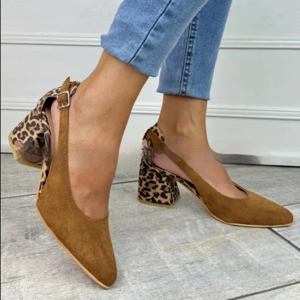 Brown pointed leopard print toe-loop sandals for women with PU upper