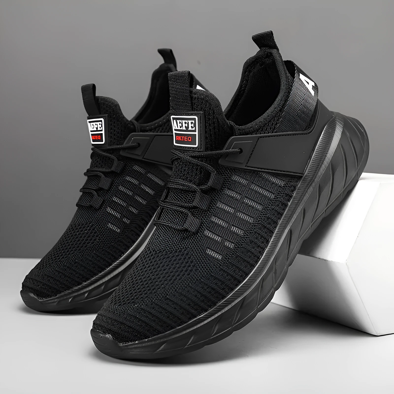 Men's breathable mesh casual sports shoes in Gray with round toe and ankle strap