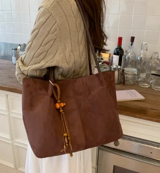 Large capacity suede tote bag with pendant, horizontal square shape, available in black, brown, coffee, and green