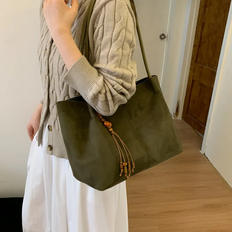 Large capacity suede tote bag with pendant, horizontal square shape, available in black, brown, coffee, and green