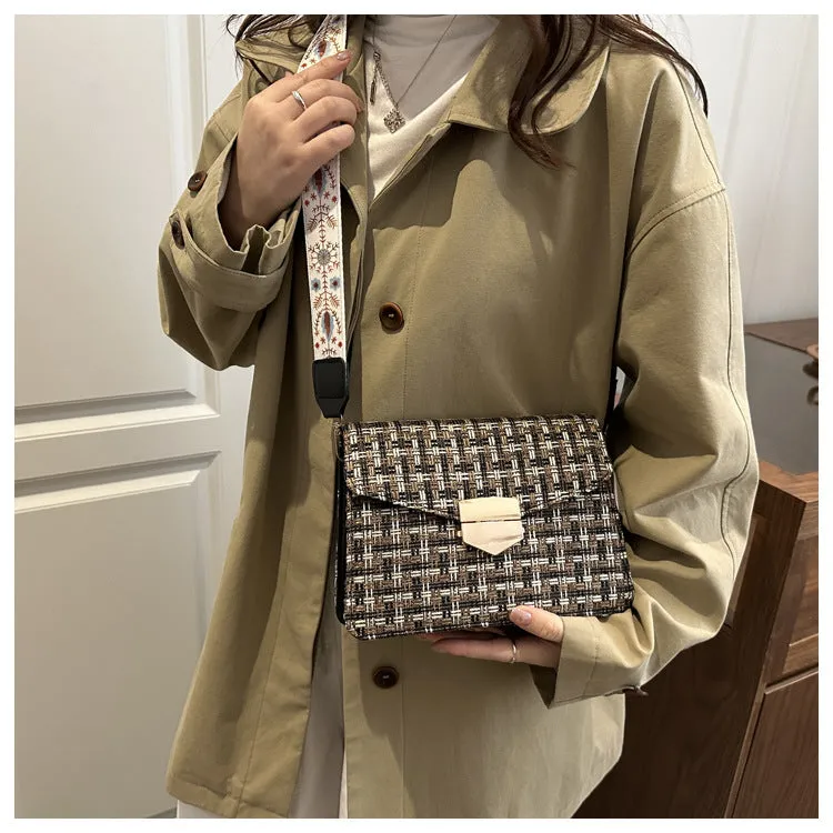 PU leather single shoulder bag horizontal square 23x16cm colour block grid pattern chain black