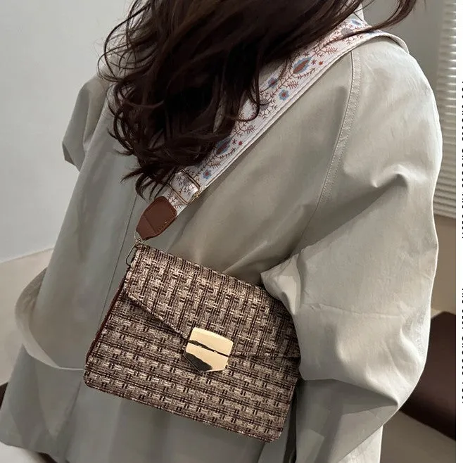 PU leather single shoulder bag horizontal square 23x16cm colour block grid pattern chain black